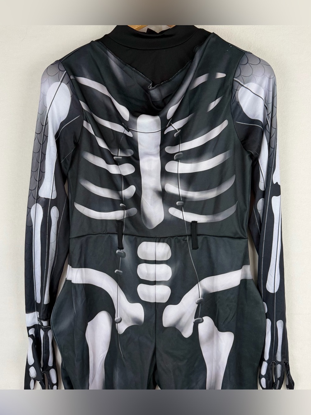 Fortnite Fishskull Costume Youth 12/14 Jumpsuit Mask Belt Pouch Halloween - Picture 6 of 14